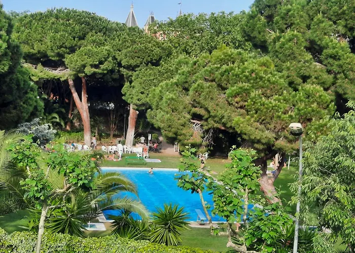 Apartment With Pool Near The Beach And Barcelona By Train