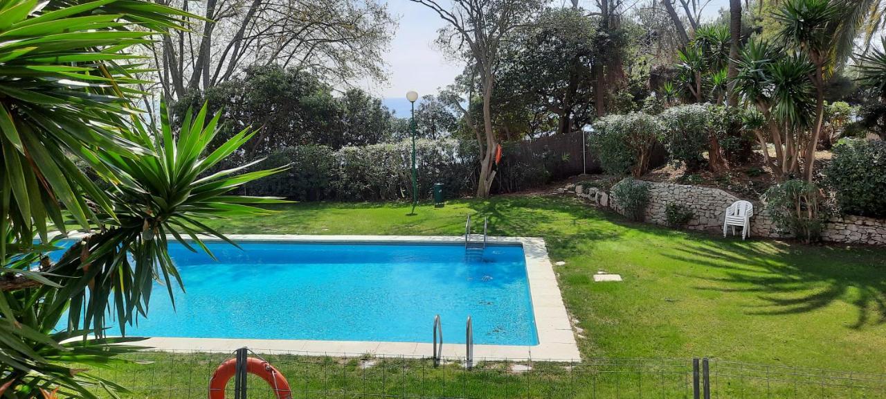 Apartment Bright Apartment Near The Beach And Barcelona By Train Masnou