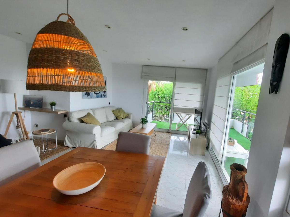 Bright Apartment Near The Beach And Barcelona By Train Masnou
