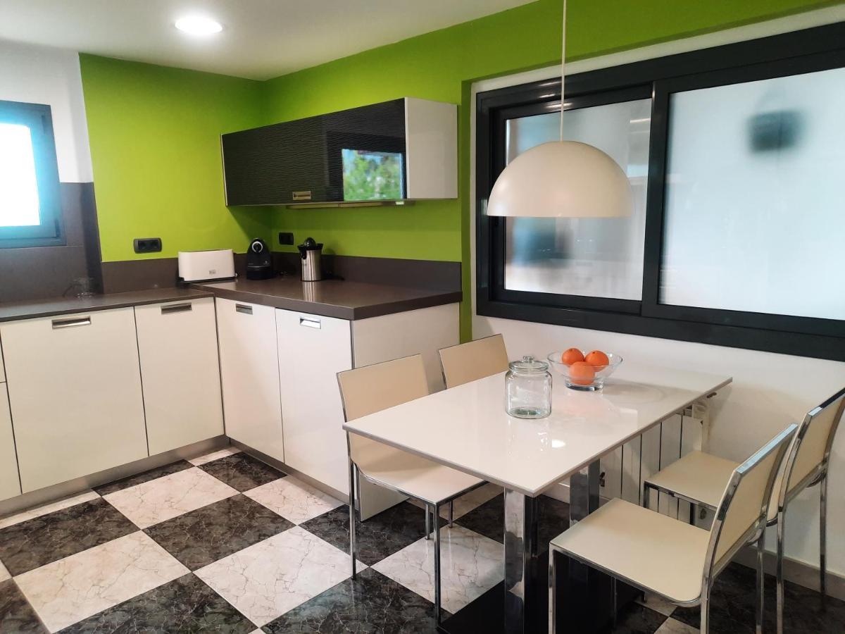 Bright Apartment Near The Beach And Barcelona By Train Masnou