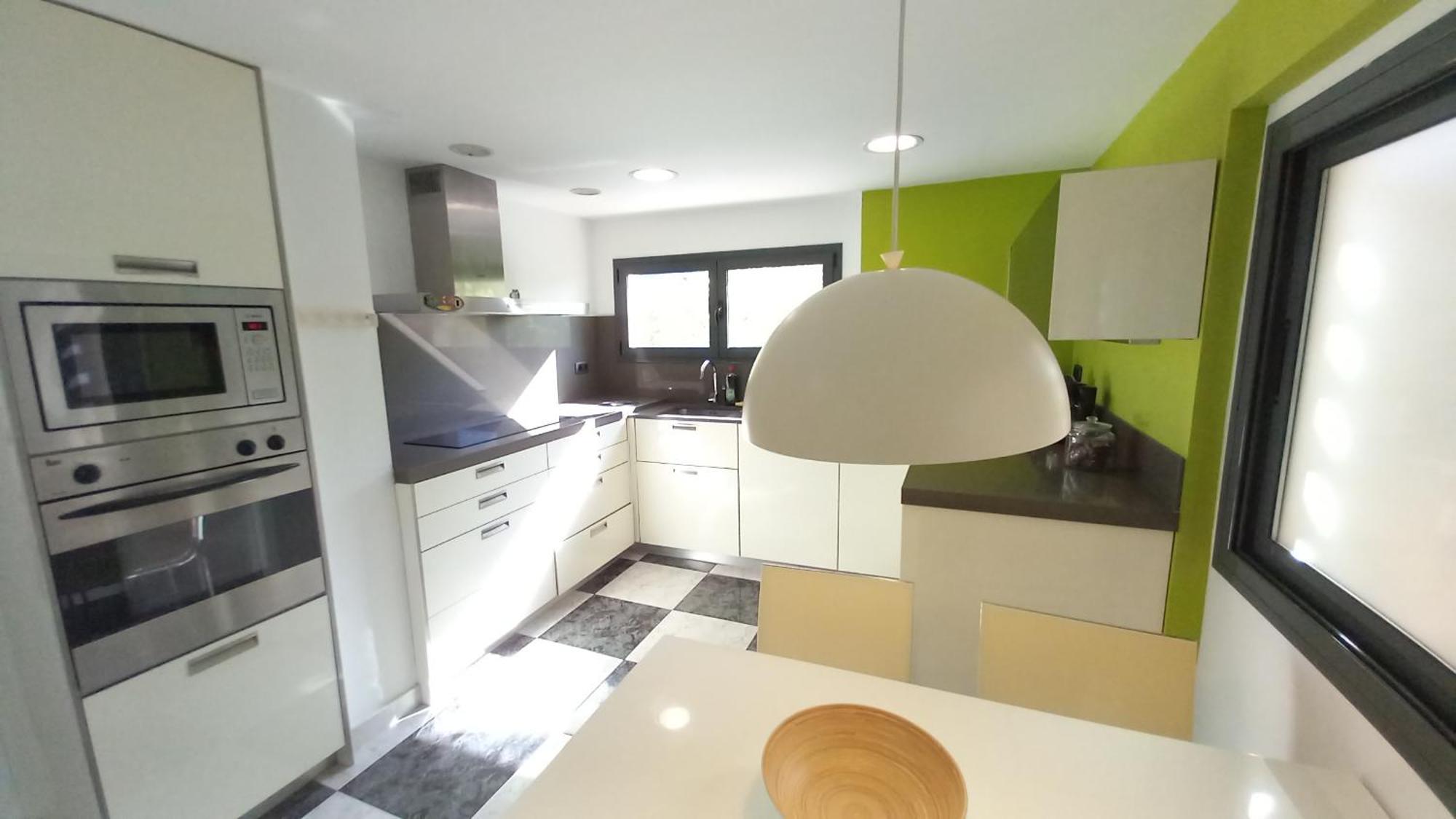 Bright Apartment Near The Beach And Barcelona By Train * Masnou